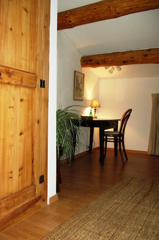Le Mas De La Fontaine Bed & Breakfast Le Pegue Room photo