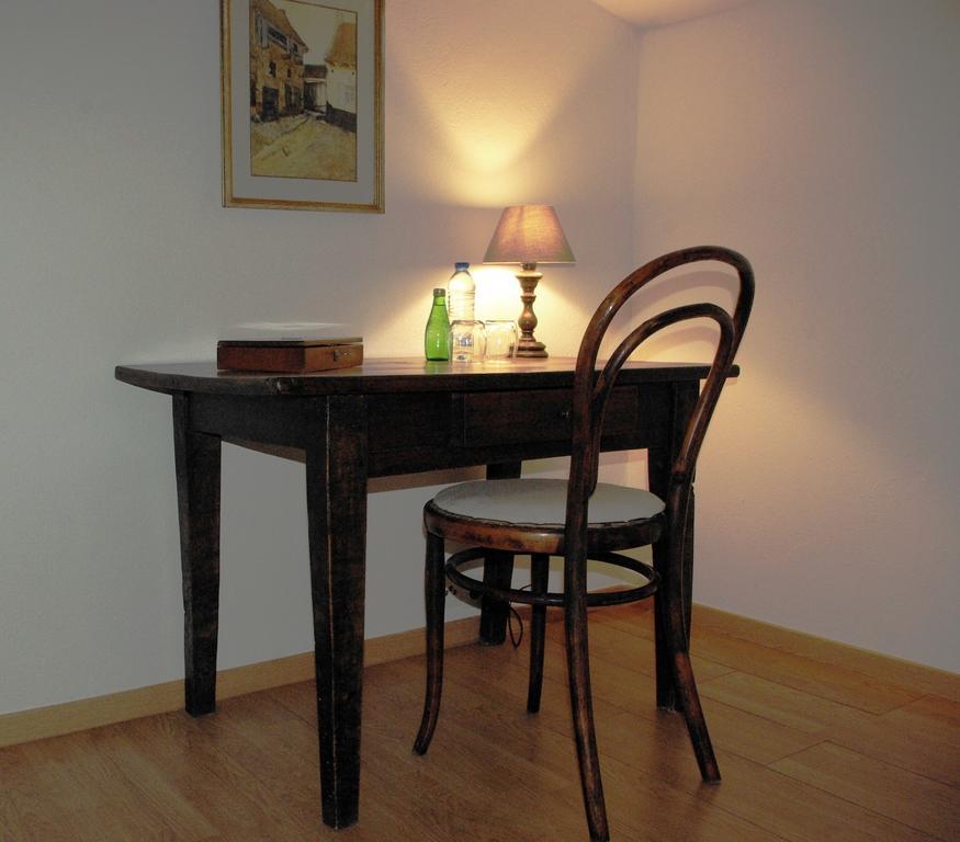 Le Mas De La Fontaine Bed & Breakfast Le Pegue Room photo
