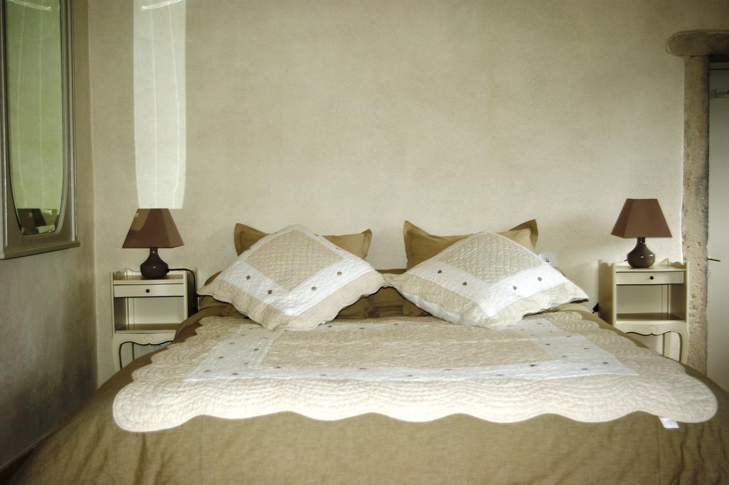 Le Mas De La Fontaine Bed & Breakfast Le Pegue Exterior photo